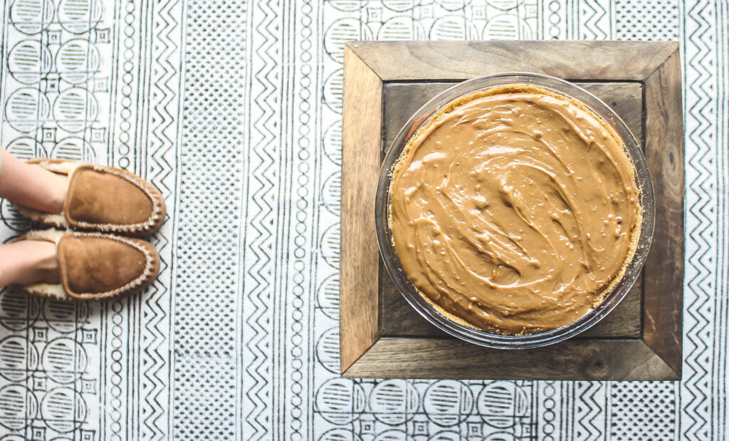 Graham crust and sweetened condensed center.